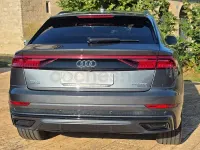 Usado Audi Q8 S-Line 286 CV (210 kW) 2022 Gris / plata SUV
