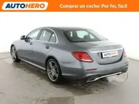 Usado Mercedes E220 AMG line 196 CV (144 kW) 2017 Gris Berlina