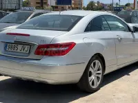 Usado Mercedes E250 204 CV (150 kW) 2010 Gris / plata Coupe