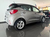 Usado Hyundai i10 67 CV (49 kW) 2022 Gris / plata Utilitario