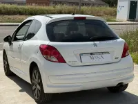 Usado Peugeot 207 GTi 150 CV (110 kW) 2009 Blanco Berlina
