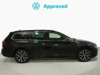 Usado VW Passat Executive 122 CV (89 kW) 2023 Negro Familiar