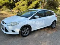 Usado Ford Focus 125 CV (91 kW) 2014 Blanco Berlina