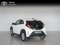 Usado Toyota Aygo X Play 72 CV (52 kW) 2024 Blanco SUV