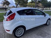 Usado Ford Fiesta Titanium 90 CV (66 kW) 2009 Blanco Utilitario