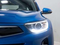 Usado Kia Stonic 101 HP (74 kW) 2024 Azul SUV