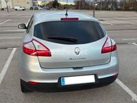 Usado Renault Mégane Dynamique 110 CV (80 kW) 2010 Gris / plata Berlina
