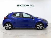 Usado Toyota Yaris Hybrid Active 116 CV (85 kW) 2024 Azul Berlina
