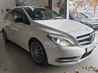 Usado Mercedes B180 AMG line 109 CV (80 kW) 2014 Blanco Monovolumen