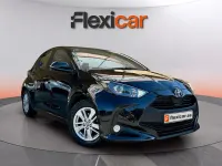 Usado Toyota Yaris Edition 125 CV (91 kW) 2022 Negro Utilitario