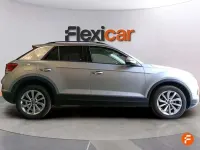 Usado VW T-Roc 116 CV (85 kW) 2024 Gris SUV