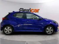 Usado Toyota Yaris Hybrid Active 116 CV (85 kW) 2025 Azul Berlina