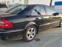 Usado Mercedes E270 Classic 177 CV (130 kW) 2003 Negro Berlina