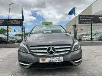 Usado Mercedes B180 109 CV (80 kW) 2015 Gris / plata Utilitario