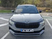 Usado Skoda Karoq SportLine 150 CV (110 kW) 2022 Gris / plata SUV