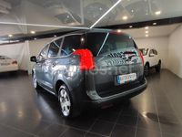 Usado Peugeot 5008 Allure 112 CV (82 kW) 2012 Gris / plata Monovolumen