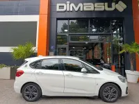 Usado BMW 225 Active Tourer iPerformance 224 CV (164 kW) 2018 Blanco Monovolumen