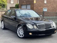 Usado Mercedes E350 Classic 272 CV (200 kW) 2005 Negro Berlina