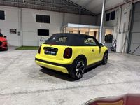 Usado Mini Cooper Cabriolet Classic 163 CV (119 kW) 2025 Amarillo Descapotable
