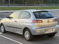 Usado Seat Ibiza Reference 75 CV (55 kW) 2003 Gris / plata Utilitario
