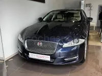 Usado Jaguar XJ Portfolio 275 CV (202 kW) 2015 Azul Berlina