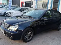 Usado Mercedes C220 Classic 150 CV (110 kW) 2007 Azul Berlina