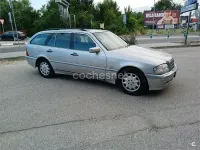 Usado Mercedes C220 Elegance 125 CV (91 kW) 2000 Gris / plata Familiar