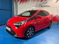 Usado Toyota Aygo X-play 72 CV (52 kW) 2020 Rojo Utilitario
