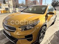 Usado Kia XCeed 136 CV (100 kW) 2020 Amarillo SUV