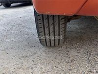 Usado Renault Twingo Dynamique 75 CV (55 kW) 2008 Naranja Utilitario