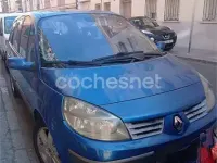 Usado Renault Grand Scénic II Dynamique 150 CV (110 kW) 2006 Azul Monovolumen