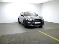 Usado Ford Mustang Mach-E Premium 258 kW (351 CV) 2023 Gris SUV