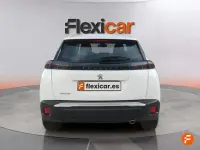 Usado Peugeot 2008 Active 110 CV (80 kW) 2021 Blanco SUV