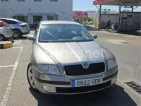 Usado Skoda Octavia Elegance 140 CV (102 kW) 2008 Gris / plata Berlina
