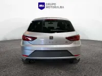 Usado Seat Leon ST FR 125 CV (91 kW) 2017 Plateado Familiar