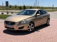 Usado Volvo S60 Kinetic 163 CV (119 kW) 2010 Beige Berlina