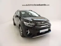 Begagnad Kia Stonic 120 HK (88 kW) 2022 Svart SUV
