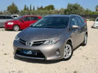 Usado Toyota Auris Active 90 CV (66 kW) 2013 Gris / plata Familiar