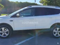 Usado Ford Kuga Trend 120 CV (88 kW) 2016 Blanco SUV