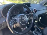 Usado Audi A1 Sportback Ambition 90 CV (66 kW) 2014 Granate Utilitario