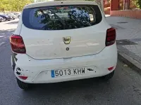Usado Dacia Sandero Ambiance 75 CV (55 kW) 2018 Blanco Berlina