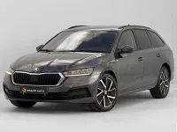 Usado Skoda Octavia Sport 204 CV (150 kW) 2021 Gris / plata Familiar
