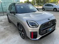 Usado Mini John Cooper Works Countryman 301 CV (221 kW) 2024 Gris / plata SUV