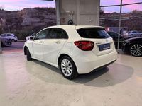 Usado Mercedes A180 109 CV (80 kW) 2018 Blanco Berlina