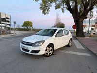 Usado Opel Astra Enjoy 100 HP (73 kW) 2006 Branco Sedan