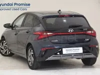 Usado Hyundai i20 100 CV (73 kW) 2025 Gris / plata Utilitario