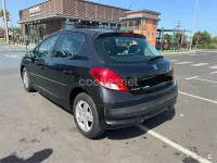 Usado Peugeot 207 Active 95 CV (69 kW) 2010 Negro Berlina