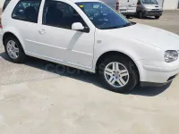 Usado VW Golf IV Highline 115 CV (84 kW) 2001 Blanco Berlina