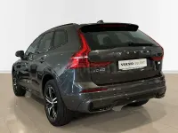 Usado Volvo XC60 Plus 351 CV (258 kW) 2022 Verde SUV