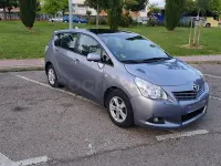 Usado Toyota Verso Active 126 CV (92 kW) 2009 Gris / plata Monovolumen